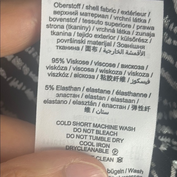 Olsen Hannah Black & White Leaf Patterned Glitter Accents Long Sleeve Top Size L - Picture 12 of 13